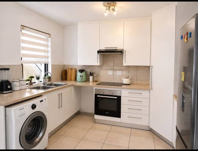 3 BEDROOM APARTMENT FOR SALE IN FERNDALE